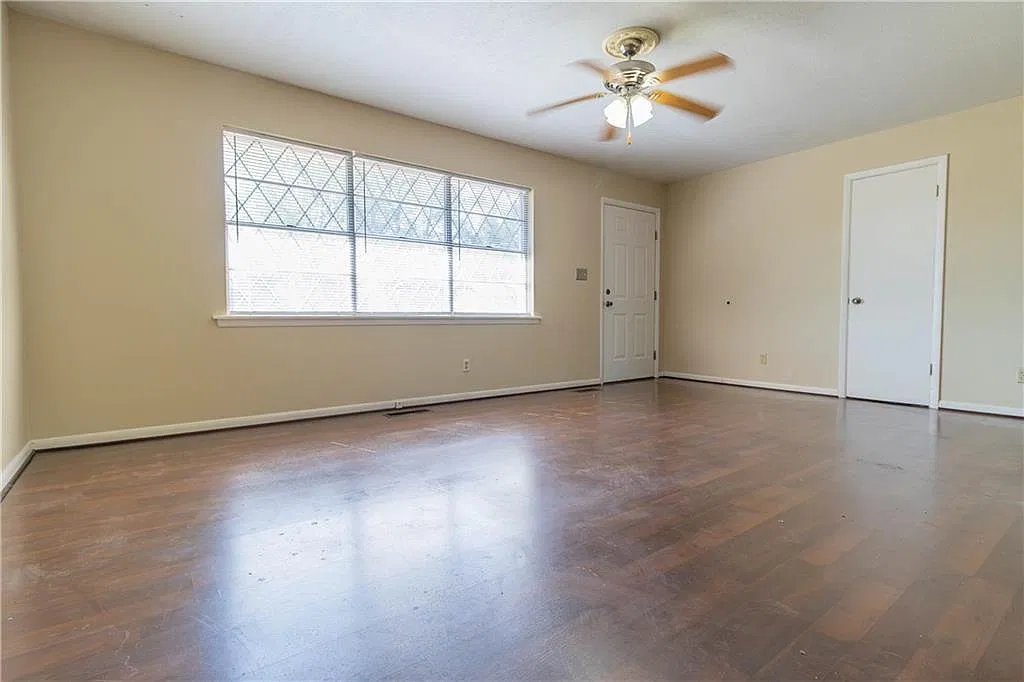 3 bed, 1490 sqft, $1,600 — Photo 2