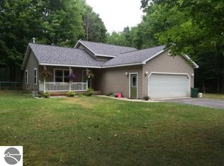 3320 Nimrod Rd, Traverse City, MI 49685