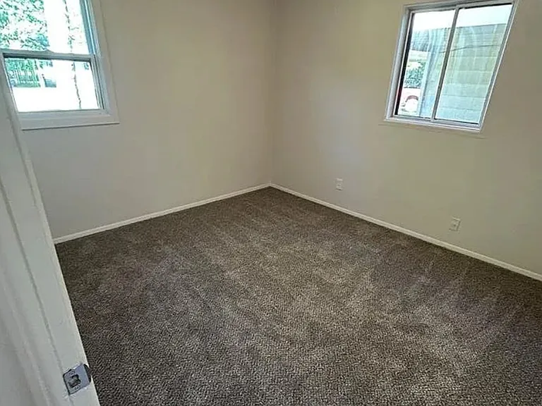 813 Saint William Dr — Photo 7