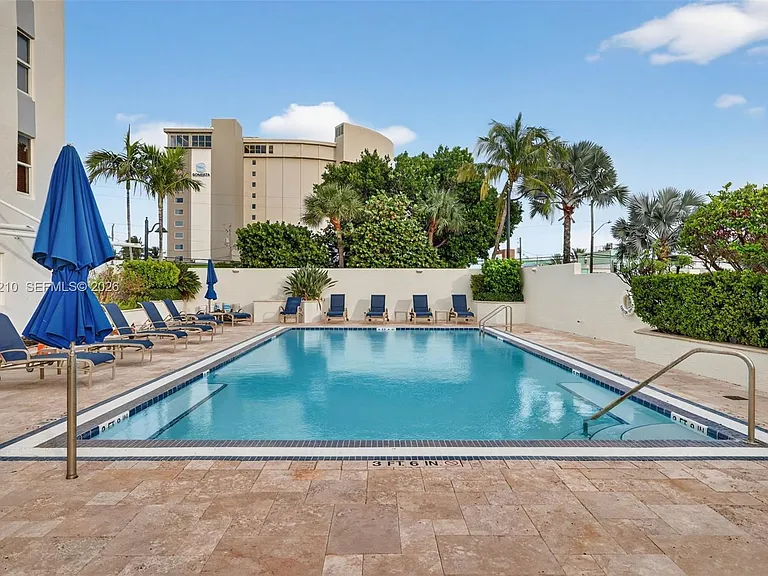 3000 E Sunrise Blvd #14C — Photo 36