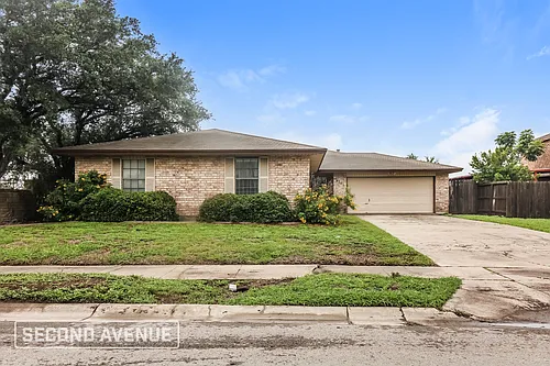 4301 Catfish Dr Photo 1