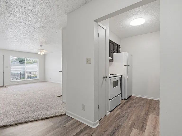 Park Place Apartments — Photo 22