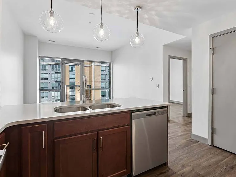 Midtown Crossing Apartments — Photo 84