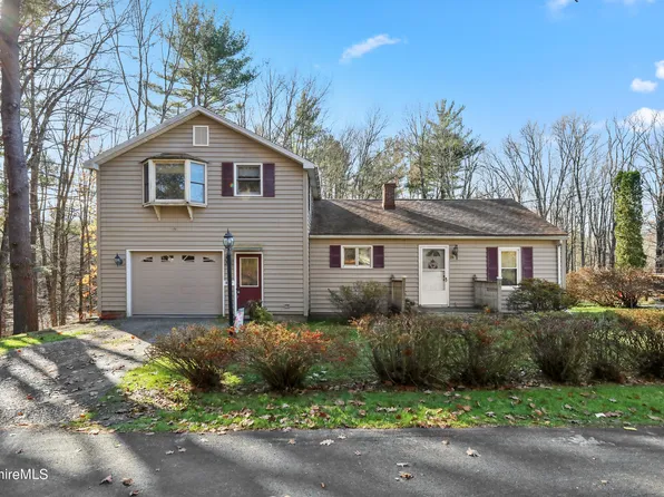 28 Pilgrim St, Richmond, MA 01254