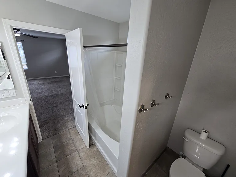 950 S Wallrade Ln — Photo 23