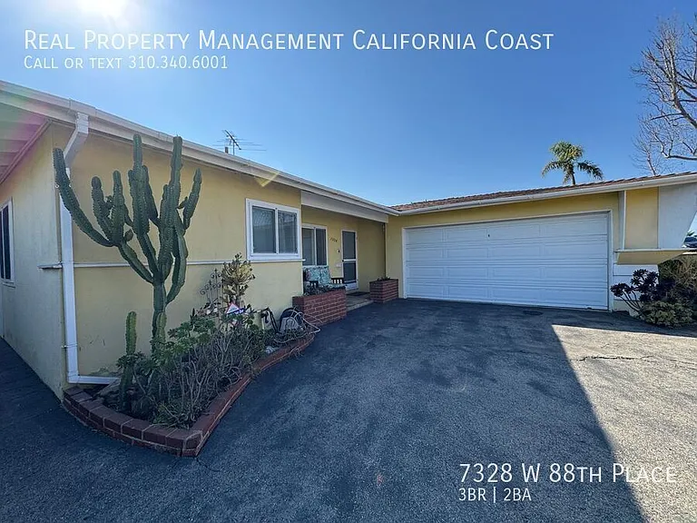 7328 W 88th Pl — Photo 2