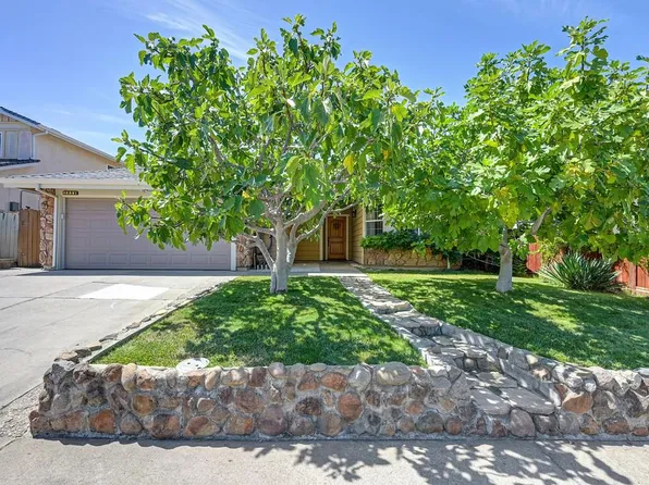 3958 N Country Dr, Antelope, CA 95843
