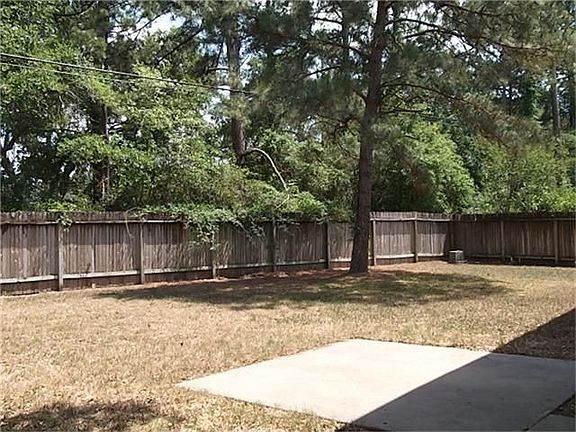 3rd image of 8807 Tan Oak Cir
