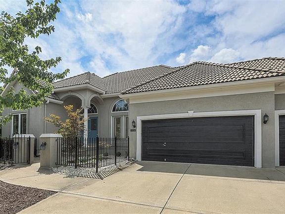 2nd image of 1556 NE Woodland Shores Way