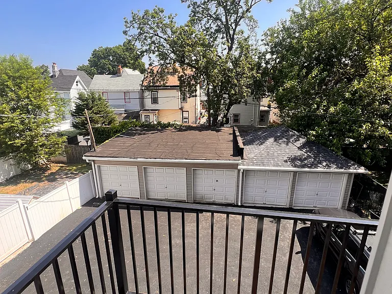 290 Gregory Ave #2 — Photo 9