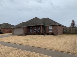 1303 Hickery St, Pea Ridge, AR 72751