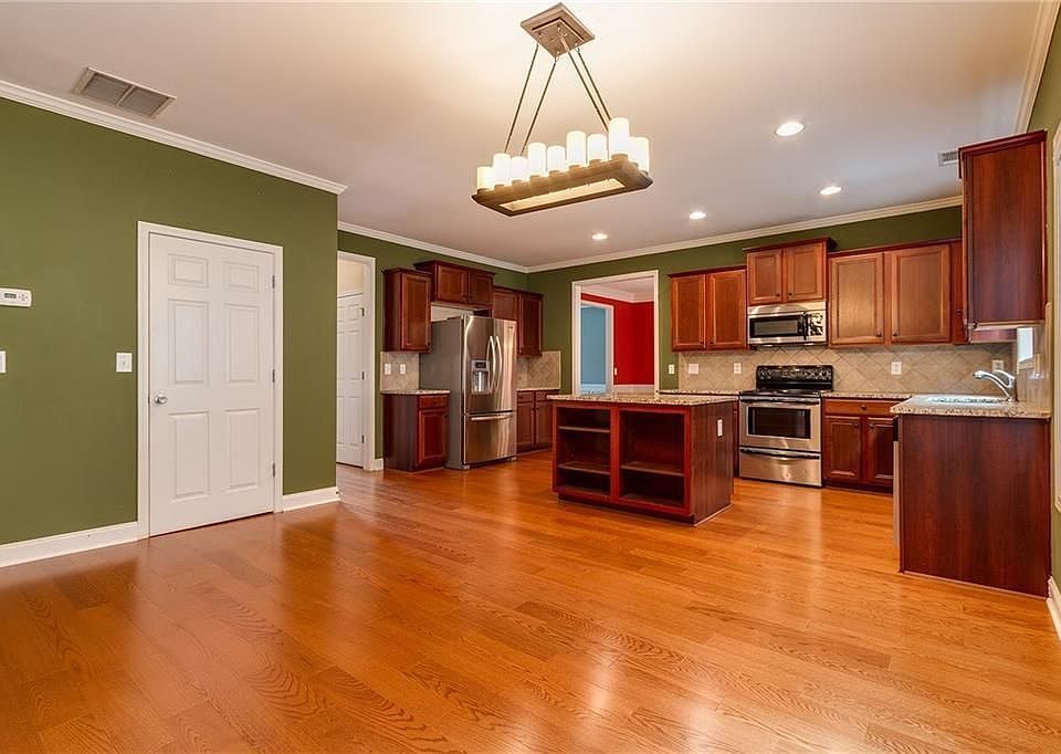 2nd image of 3590 Falling Leaf Ln