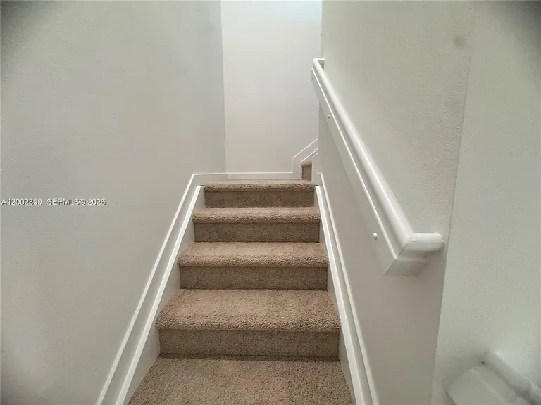 178 NE 14th Ave — Photo 16