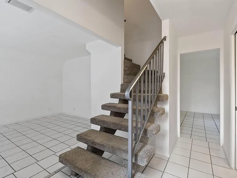 3502 Gardens East Dr #B — Photo 6