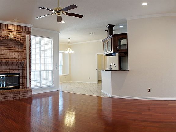 4th image of 9233 Winslow Ct