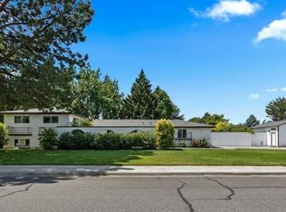 707 N Quillan St, Kennewick, WA 99336