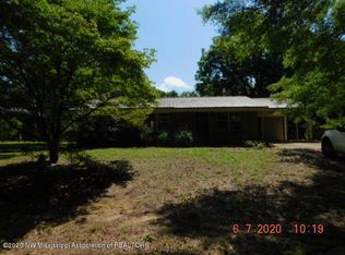 890 Hawkins Rd, Courtland, MS 38620