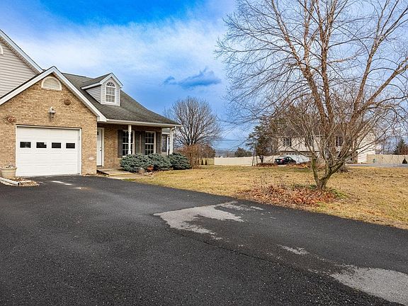 4th image of 7660 Kathleen Ct