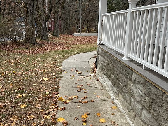 3rd image of 164 Hudson St #3