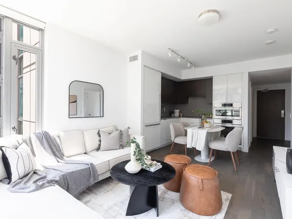 1678 Pullman Porter St #607, Vancouver, BC V6A 0H4