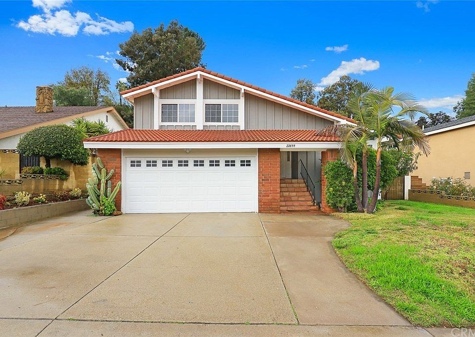 1st image of 22855 Ironbark Dr