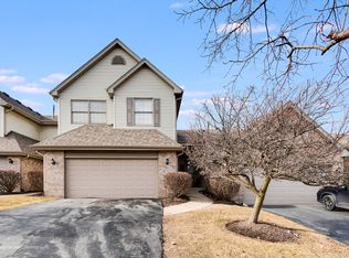 8732 Crystal Creek Dr, Orland Park, IL 60462