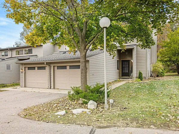 3131 Lakehaven Dr, Ann Arbor, MI 48105