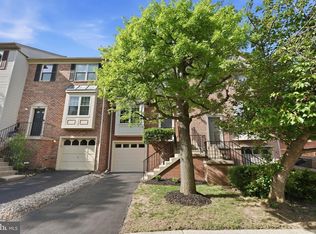 7808 Solomon Seal Dr, Springfield, VA 22152