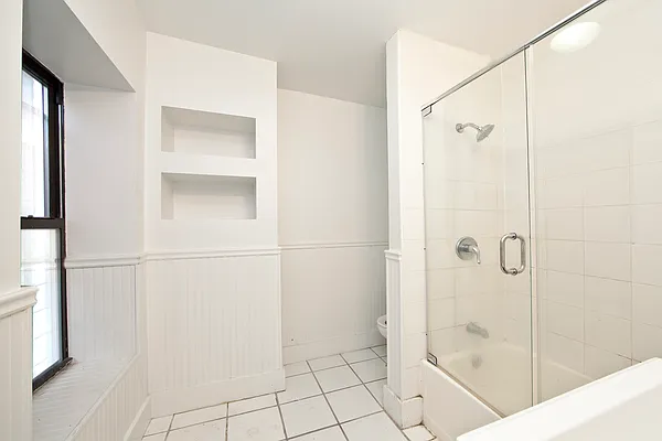 Rented by R New York | media 30