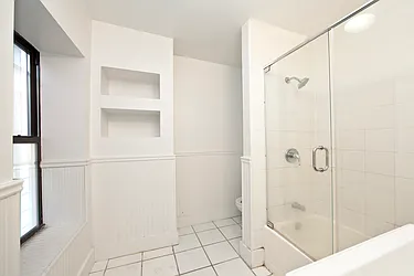 Rented by R New York