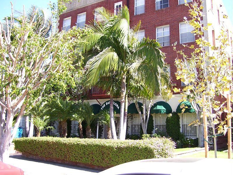 1st image of 820 S Mansfield Ave APT 302