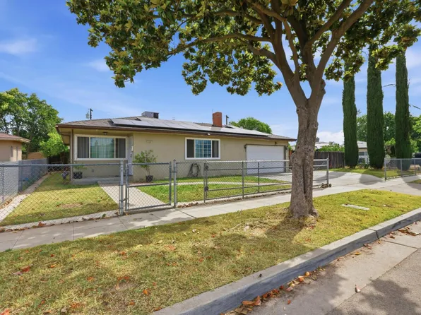 4867 E Leisure Ave, Fresno, CA 93727