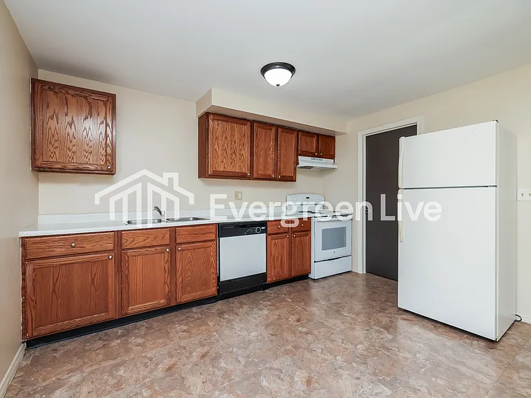 8307 Mount Carmel St — Photo 8