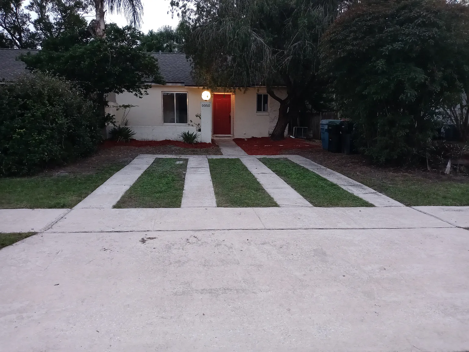 2 bed, 900 sqft, $1,700 — Photo 1