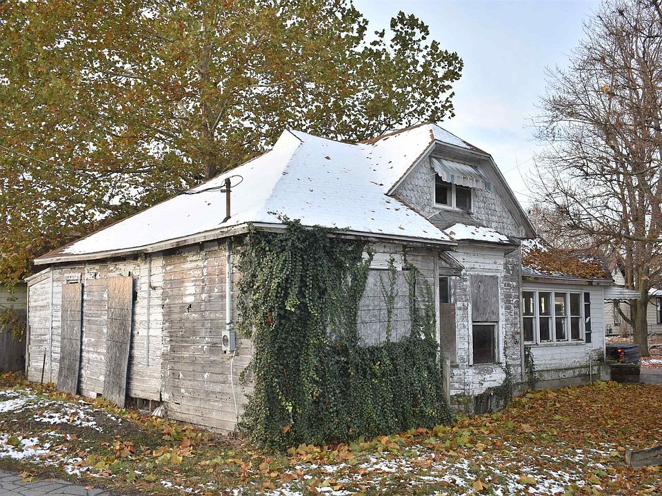 2nd image of 802 S Buckeye St