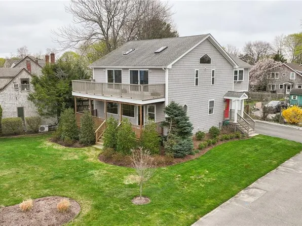 190 Charlotte Dr, Warwick, RI 02818
