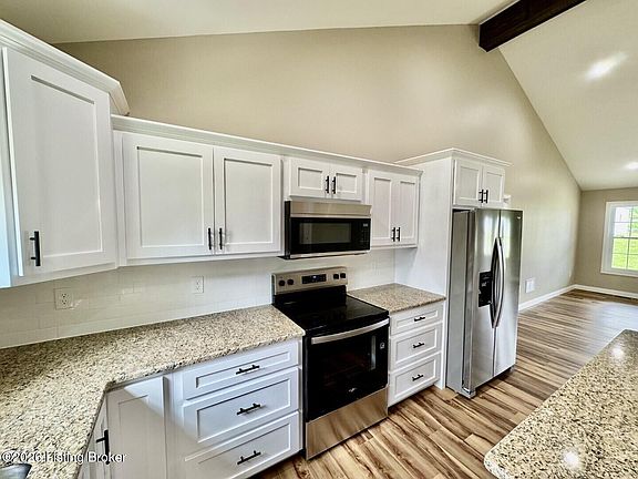 3rd image of 100 Foster Ln