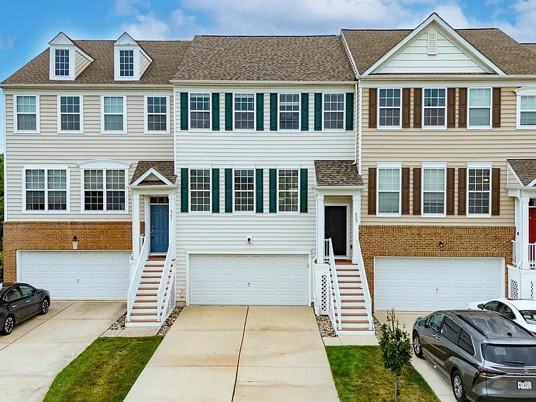 303 Ellison Dr — Photo 1