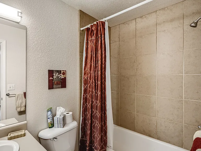 1117 W Kiowa St #102 — Photo 15