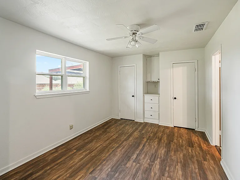 1601 Elizabeth St — Photo 19