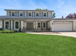 507 Greenbriar Rd, Glen Ellyn, IL 60137