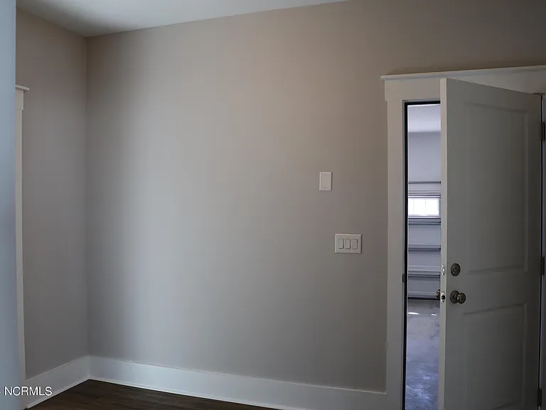 21 E Singing Ave — Photo 25