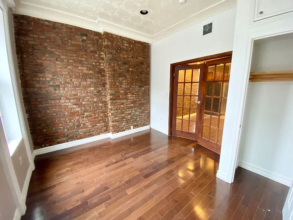 1st image of 264 Irving Ave APT 2L