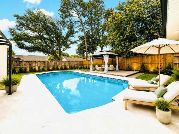 4010 Ecuador Dr, Pasadena, TX 77504