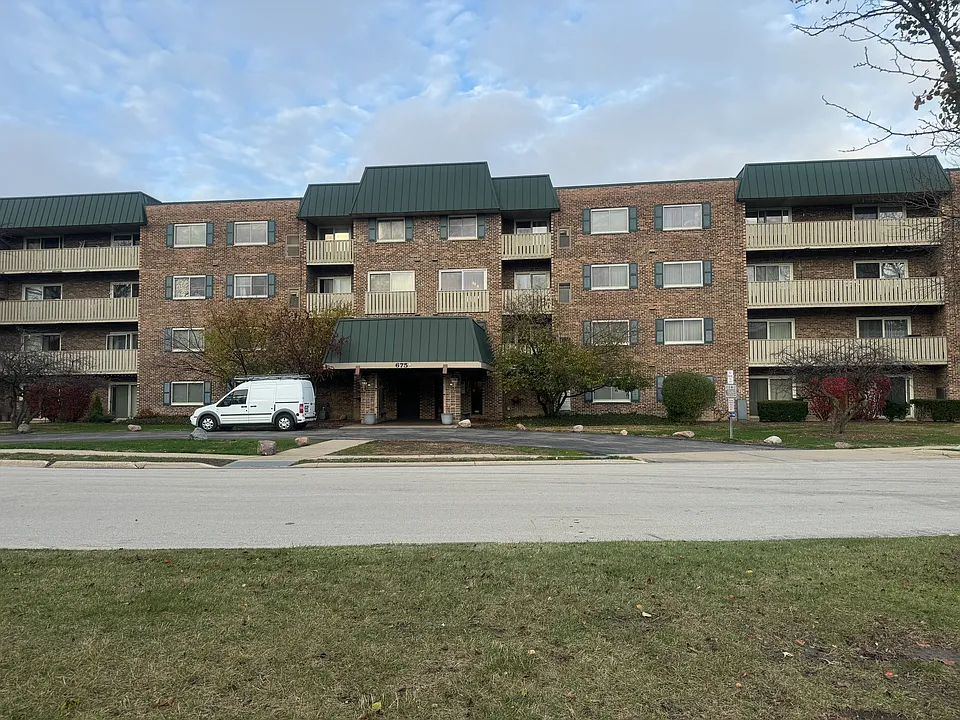 675 Grove Dr #113