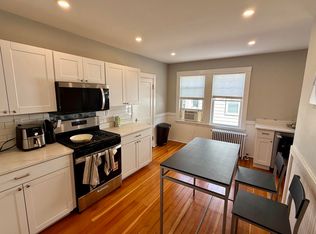 39-41 Grayson St, Dorchester, MA 02124