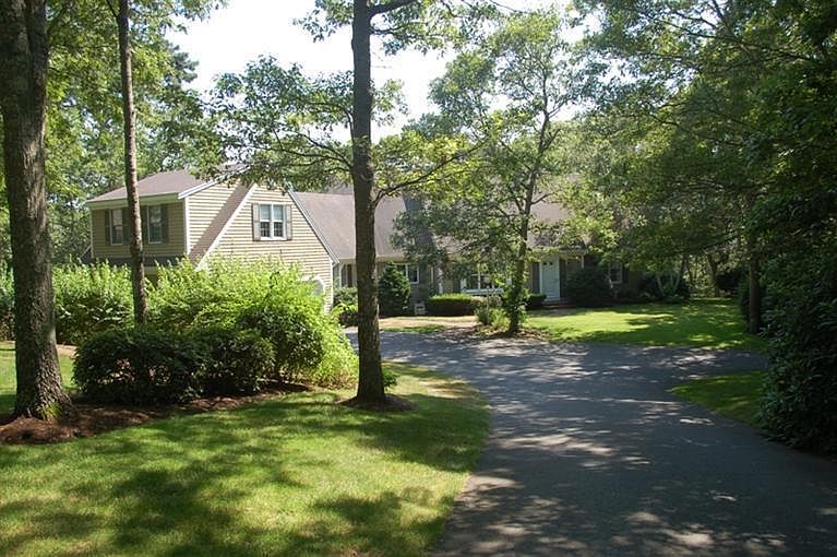 1st image of 22 Surrey Lane