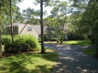 22 Surrey Ln, East Dennis, MA 02641