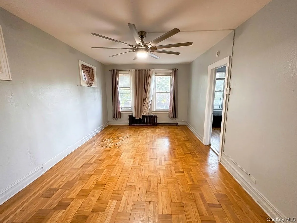 3 bed, 1.0 bath, 2480 sqft, $3,800 — Photo 1