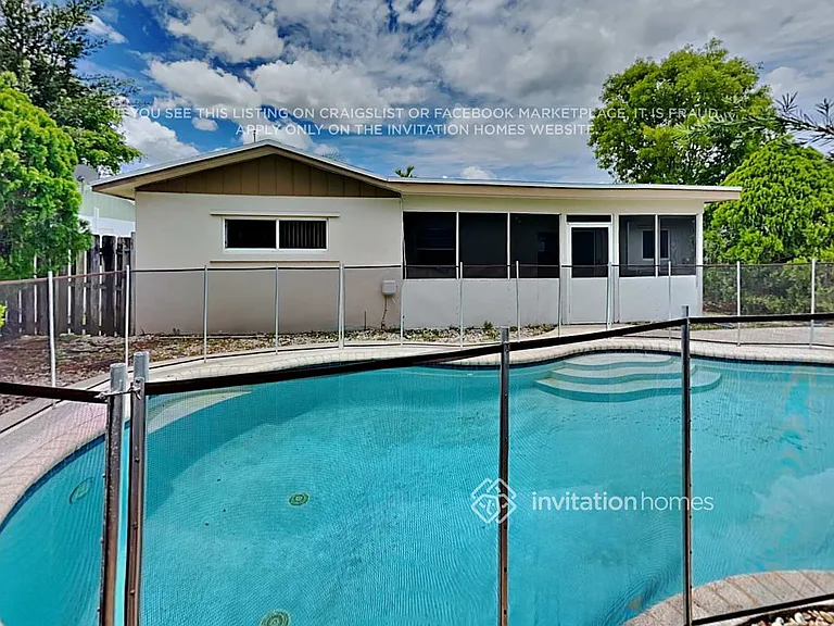 6864 NW 28th Ave — Photo 18